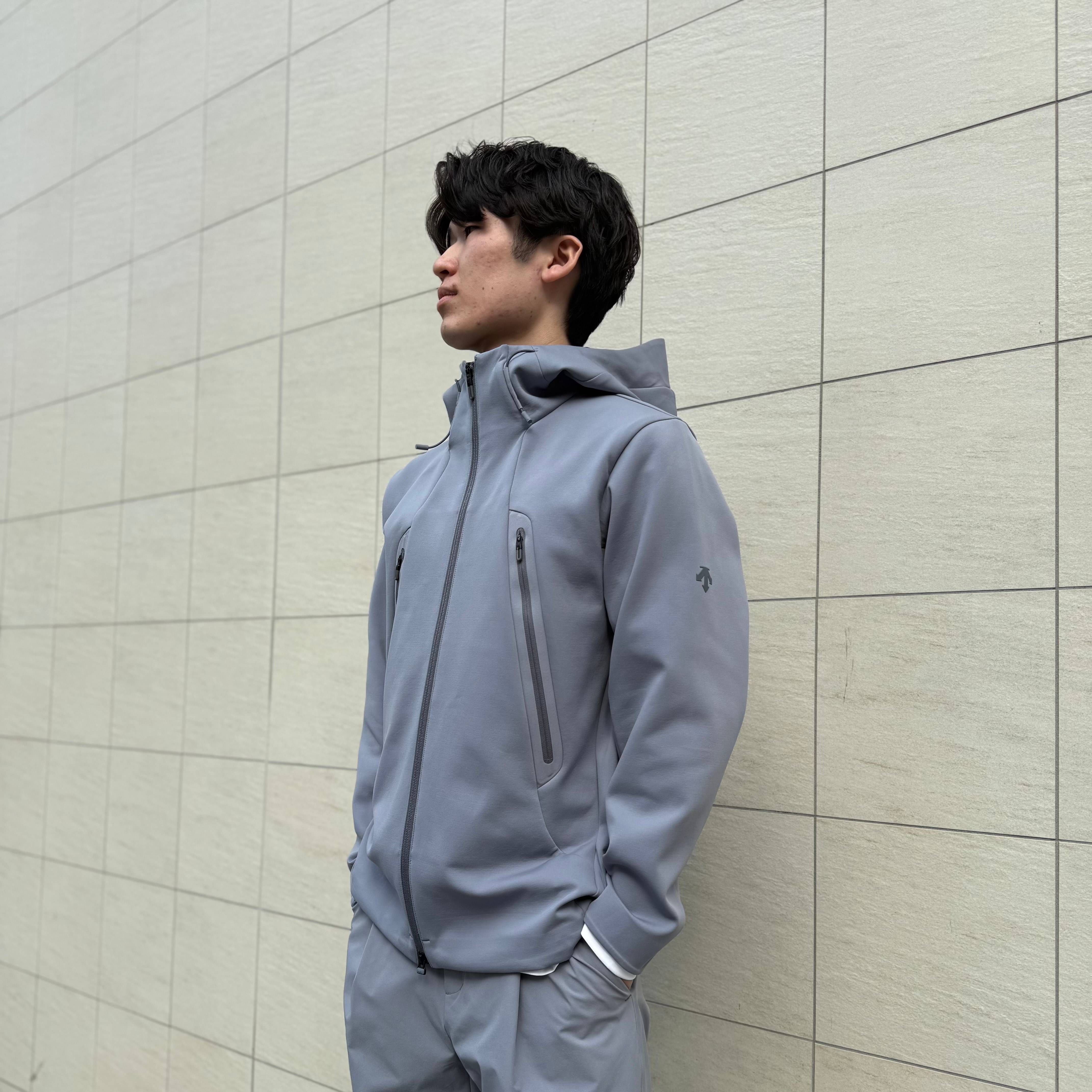 新作「エアロストレッチジャケット」 | DESCENTE | ショップニュース