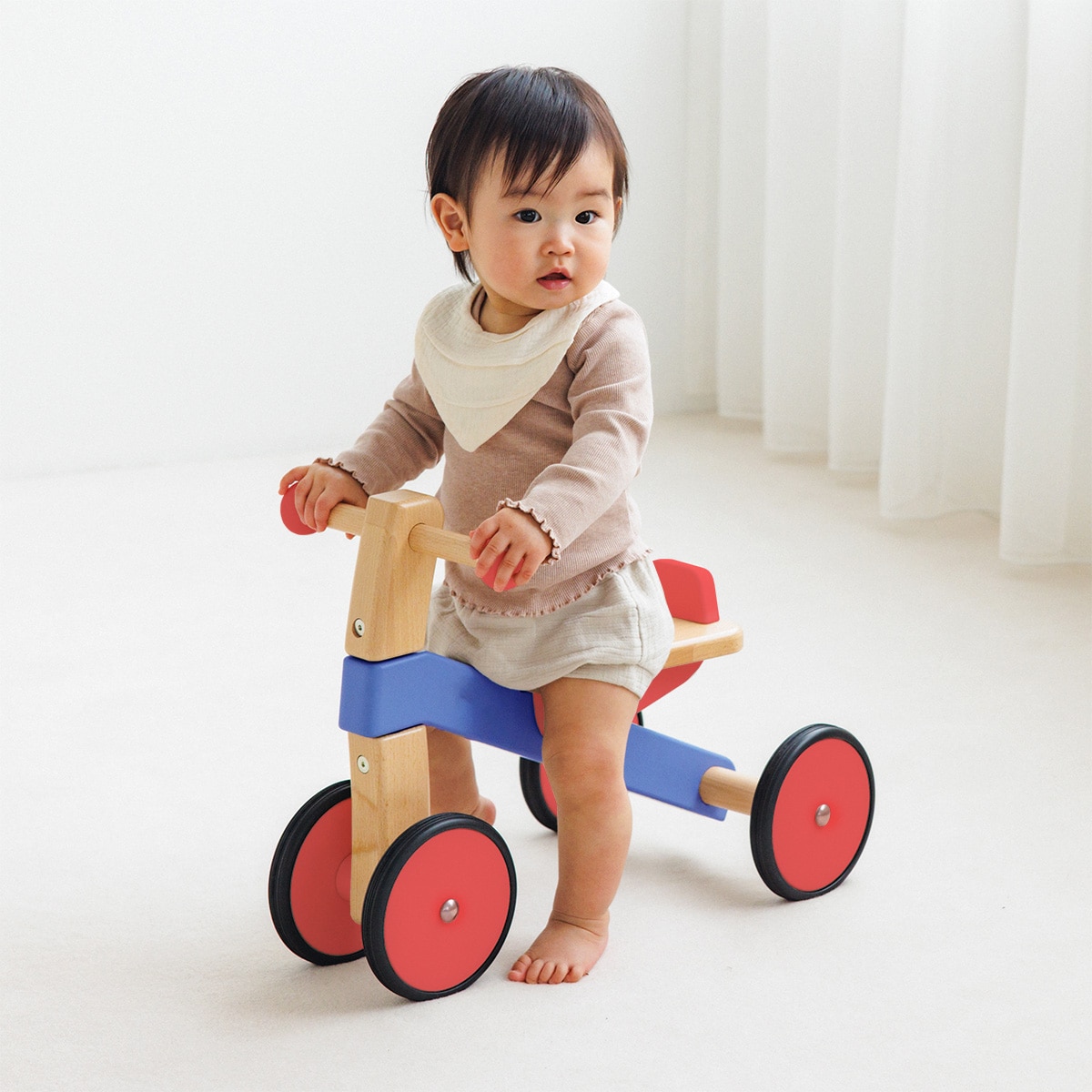 NEWカラー！木の四輪バイク | ボーネルンド あそびのせかい | ショップ
