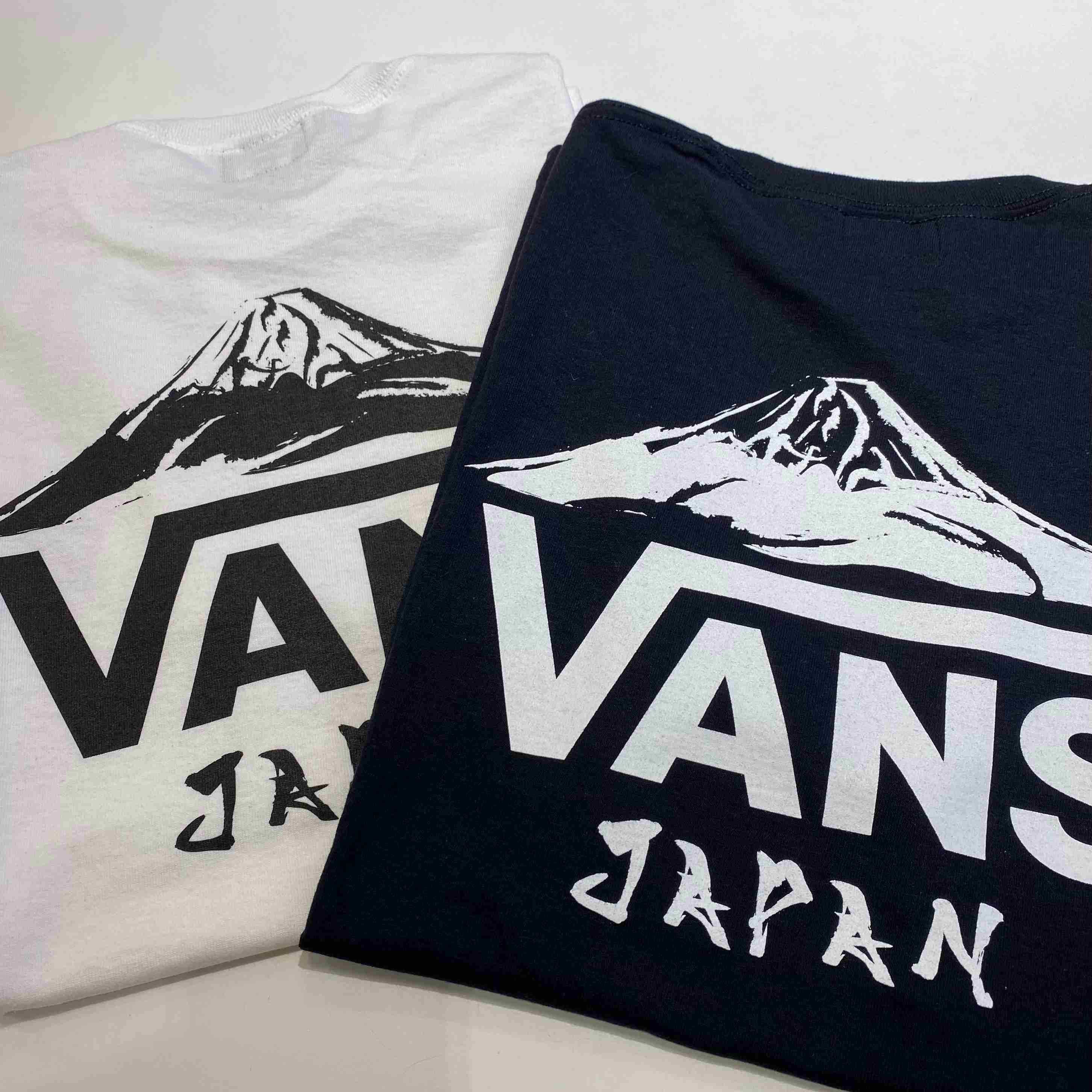 Vervormen Overwegen Wereldrecord Guinness Book インバウンドTシャツ第4弾！！ | VANS | ショップニュース | MARK IS みなとみらい